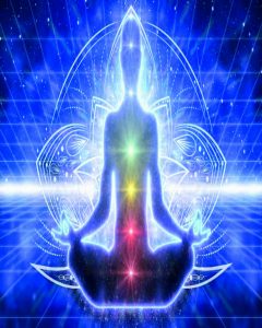 La alineación de chakras es una práctica que busca equilibrar y armonizar los centros de energía en el cuerpo humano,
